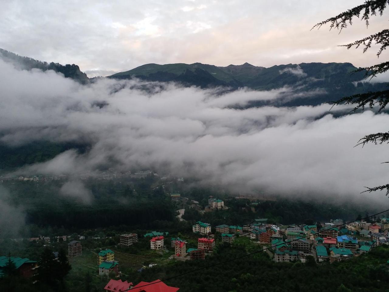 Hotel Seven Hills Manali Manāli Exterior foto